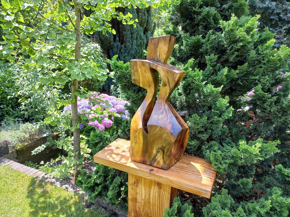 Walnut Figure - Dolf Bierhuizen