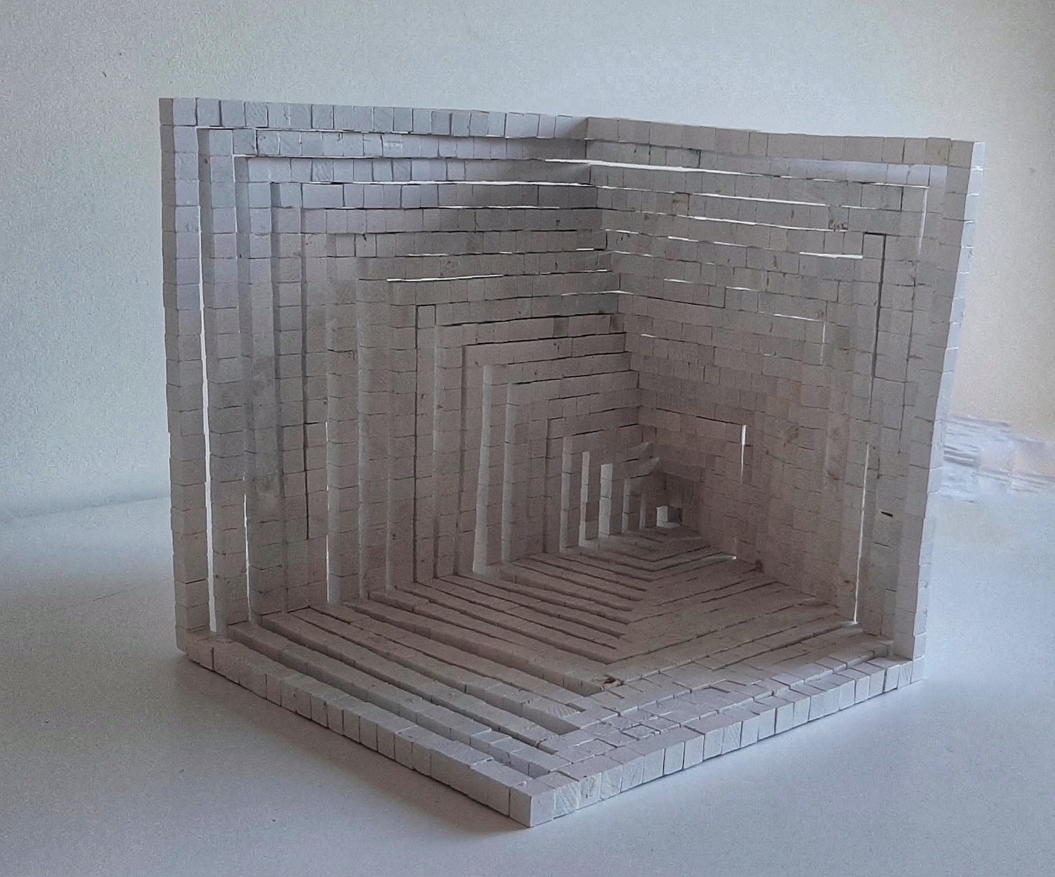 Pyramide - Edith Rachel Cohen