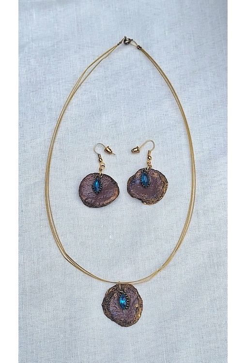 Hals en oorsieraad Aardappel met steentje - Hetty van Gool