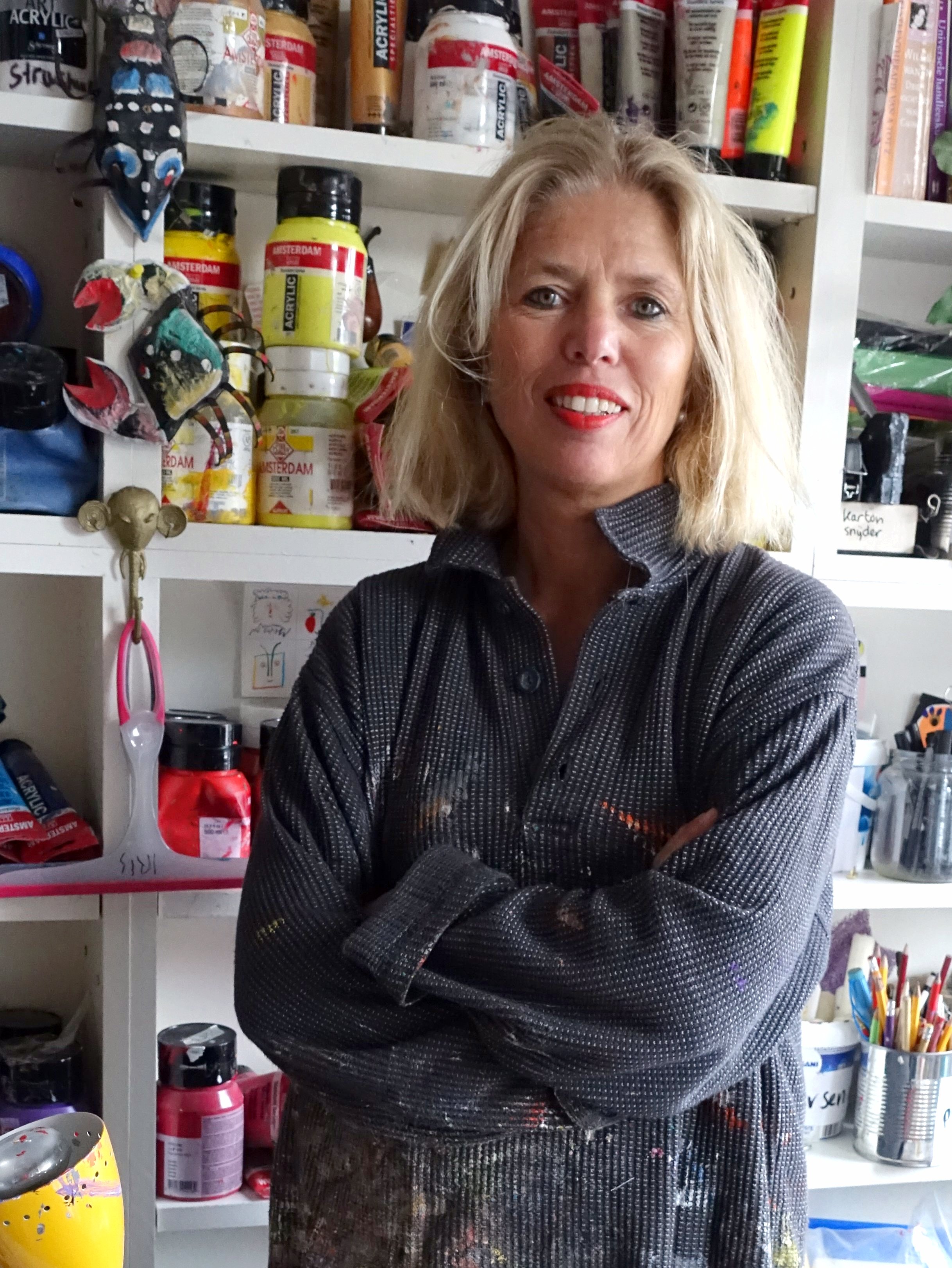 Iris Slock in haar atelier