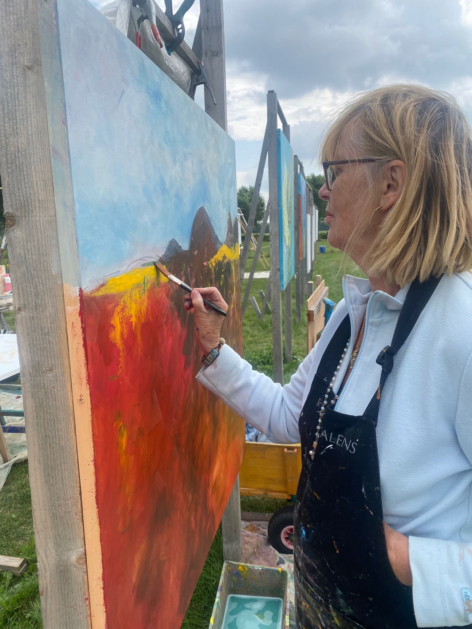 Jeannie Op 't Hoog aan het werk